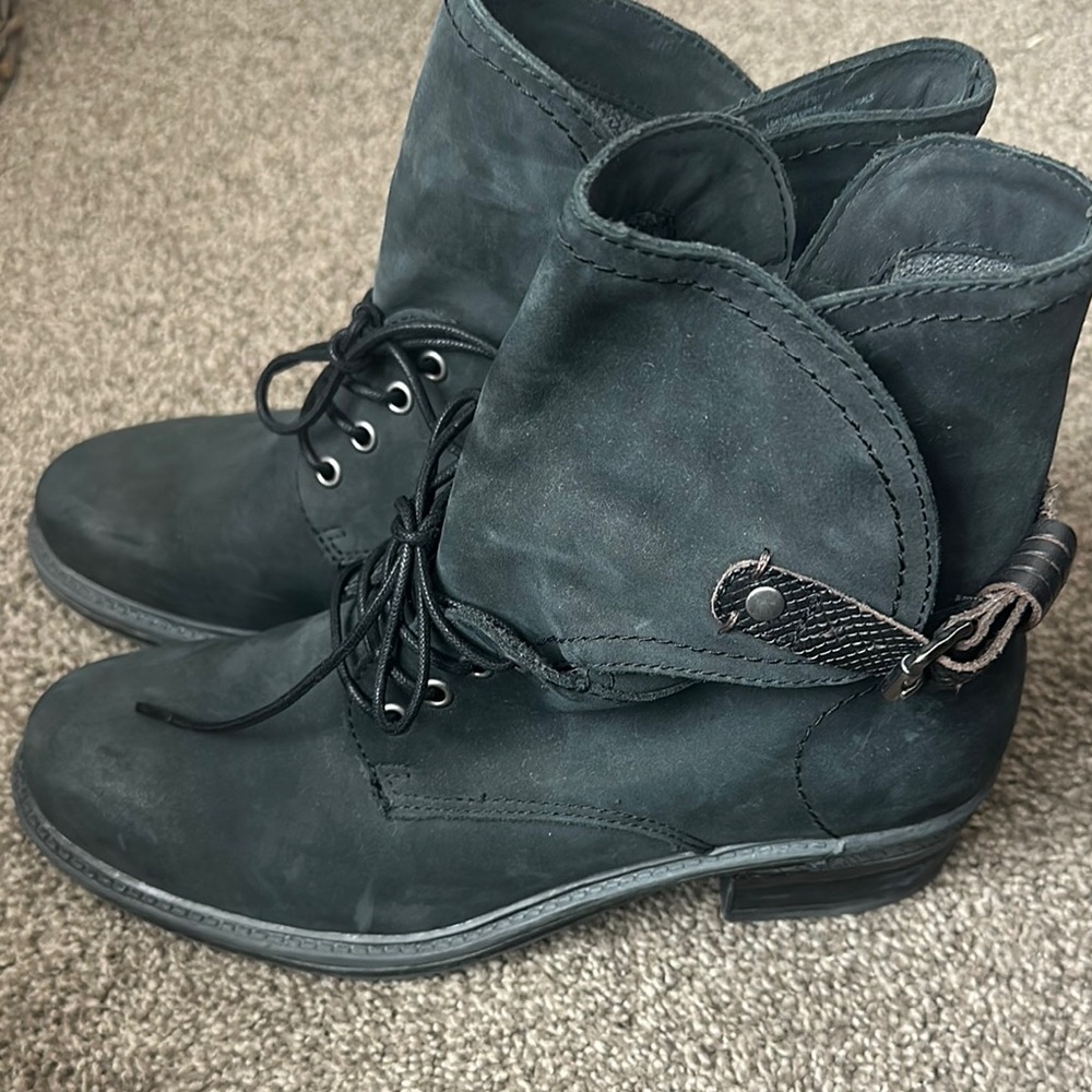 OTBT Women's Black Ankle Boots